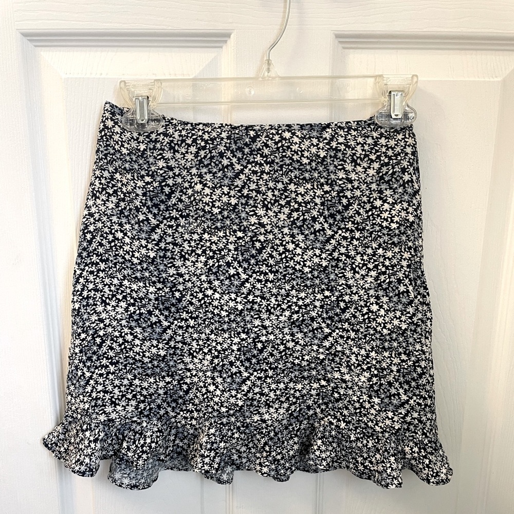 Abercrombie & Fitch Flirty Skirt
